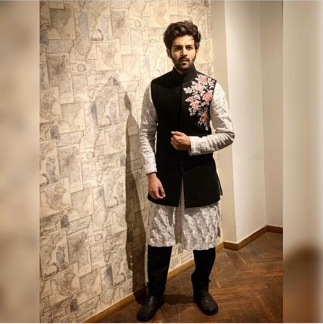 Royal Prince Jodhpuri Suit Jacket Suiting Fabric Elegant Indian Bhandhgala  Coat Pant Wedding Sherwani for Men Designer Blazer Outfit - Etsy