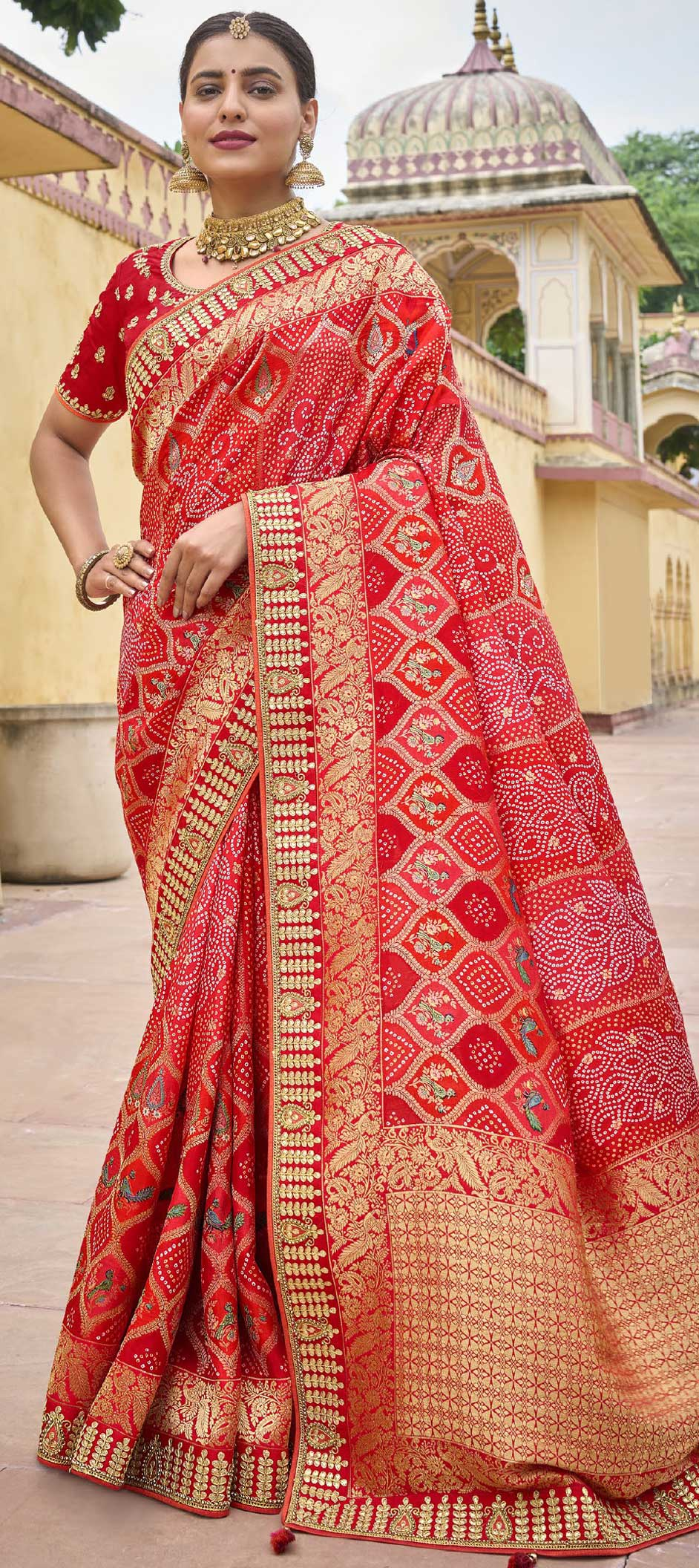 Buy Red Rose Cotton Infused Medium Control Flared Saree Shapewear